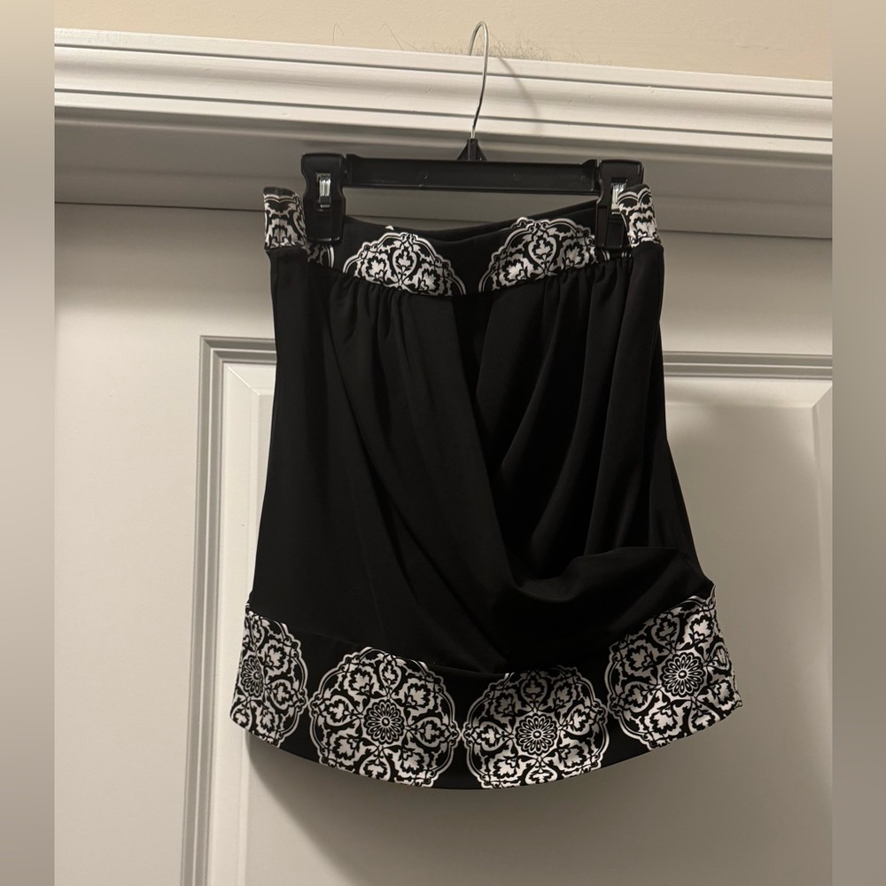 White House Black Market Black Bubble shirt